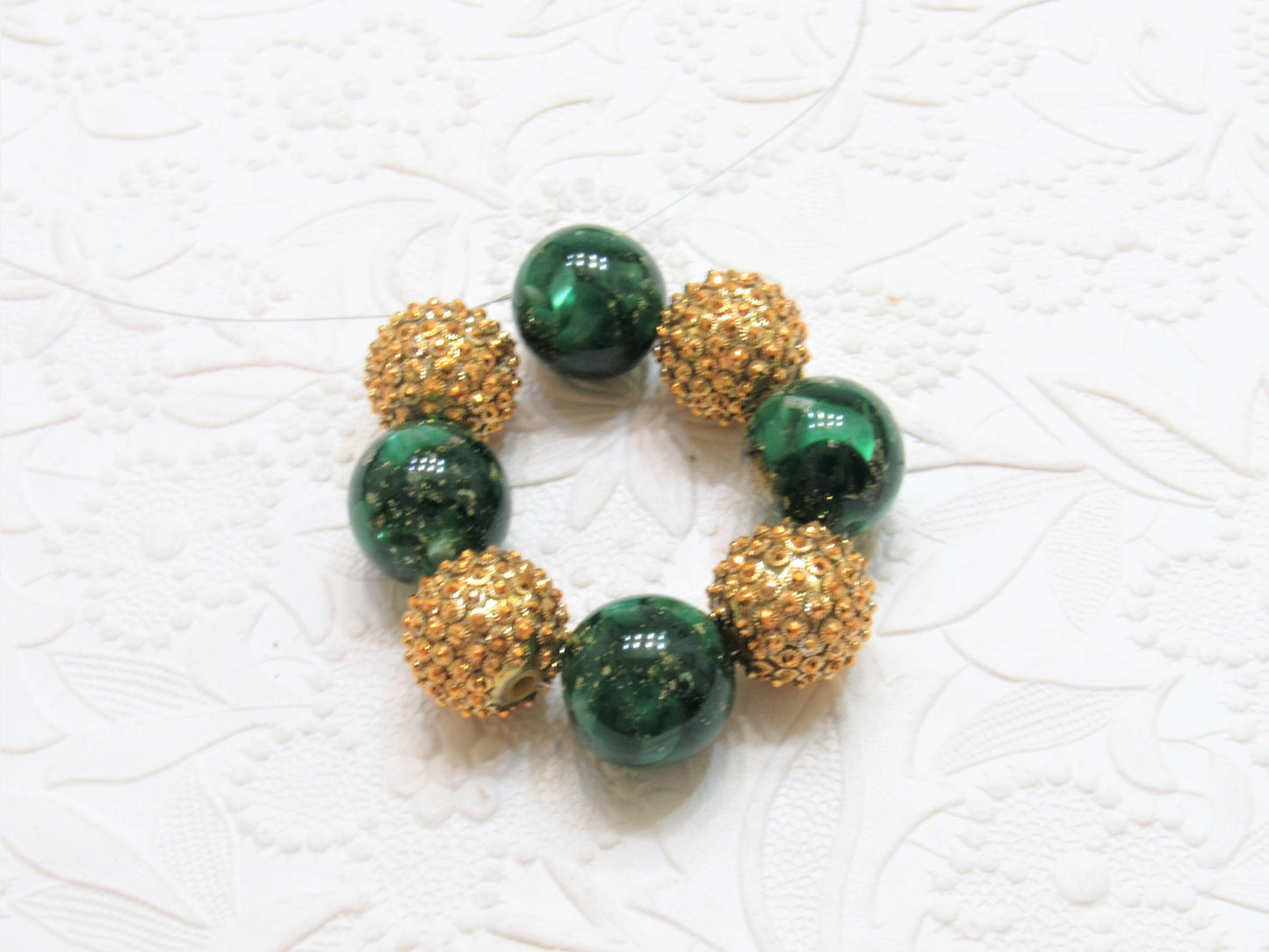 NEW 20mm Gold Foil In Green Resin BUbblegum Beads, Green Foil Bubblegum Beads, Chunky Foil Bead, Chunky Bubblegum Gold  In Red Bead Supply
