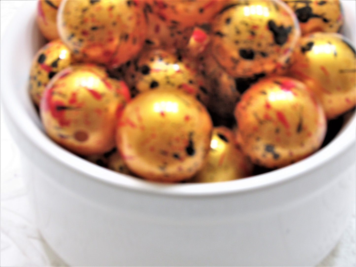 20mm Red, Black Splatter On Gold Pearl Beads, Red And Black Splatter Bubblegum Beads, Splatter Beads, Bubblegum Necklace Beads,