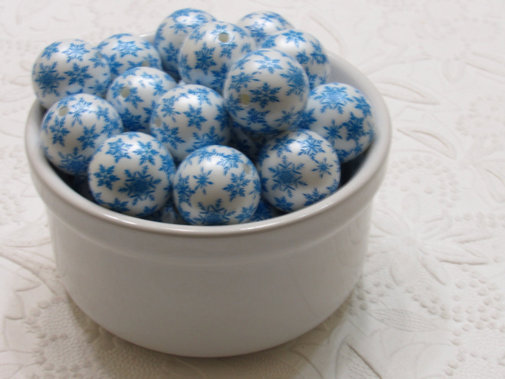 20mm Snowflake Bubblegum Beads, Blue Snowflake Frozen Beads, Chunky Bubblegum Necklace Supply Beads, Chunky Bead Supply