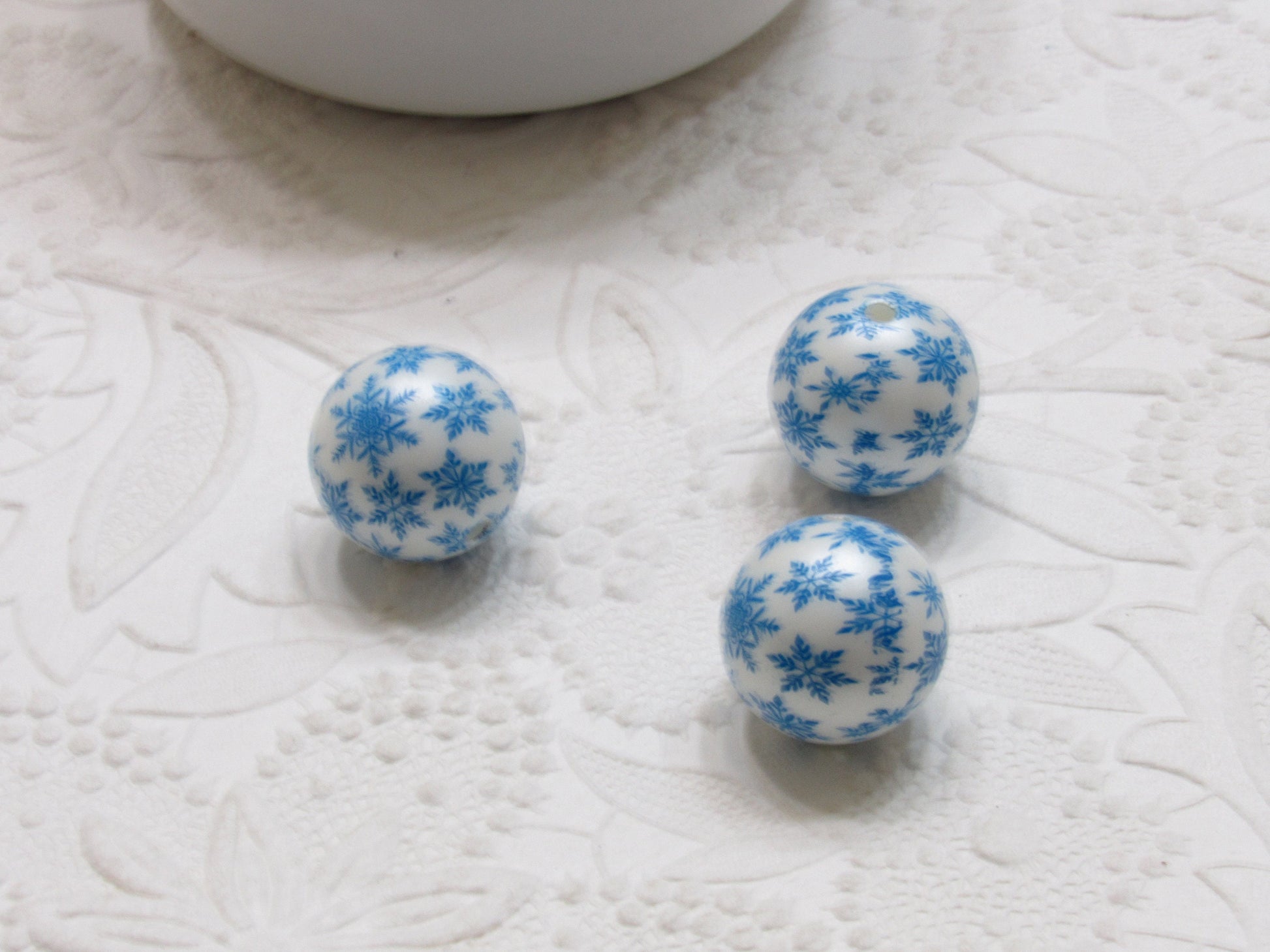20mm Snowflake Bubblegum Beads, Blue Snowflake Frozen Beads, Chunky Bubblegum Necklace Supply Beads, Chunky Bead Supply