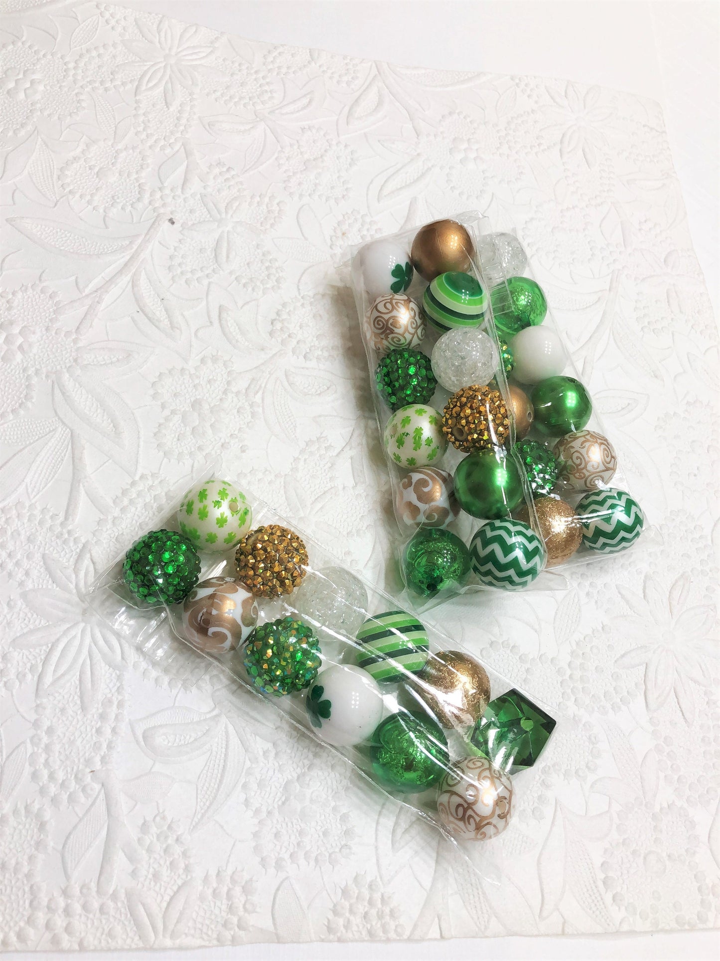 20mm St. Patricks Day Bead Mix, Green Gold White St Patricks Day Beads,  Acrylic Bubble Gum Beads, Round Bubblegum Beads Gumball Beads 20mm