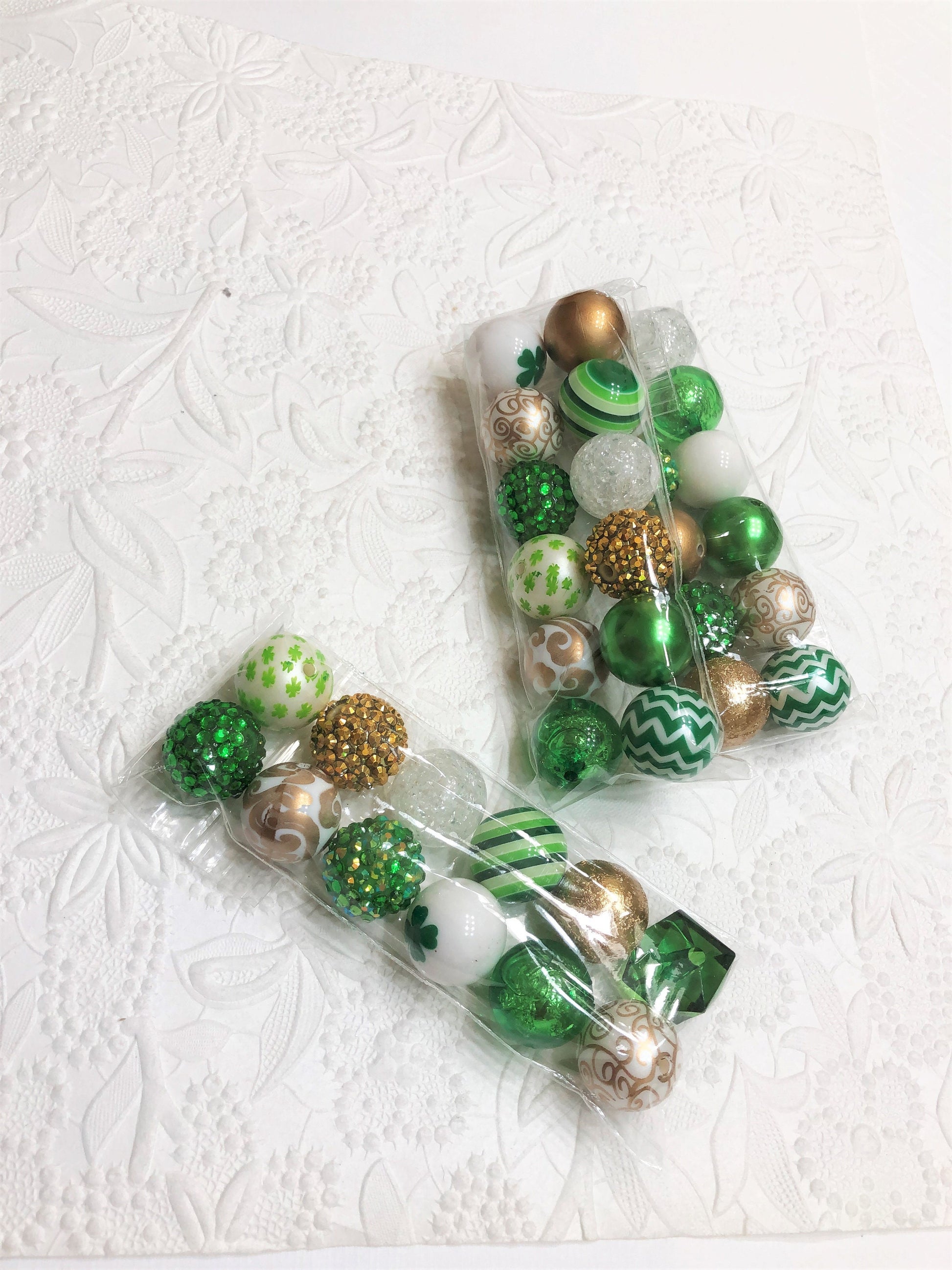 20mm St. Patricks Day Bead Mix, Green Gold White St Patricks Day Beads,  Acrylic Bubble Gum Beads, Round Bubblegum Beads Gumball Beads 20mm