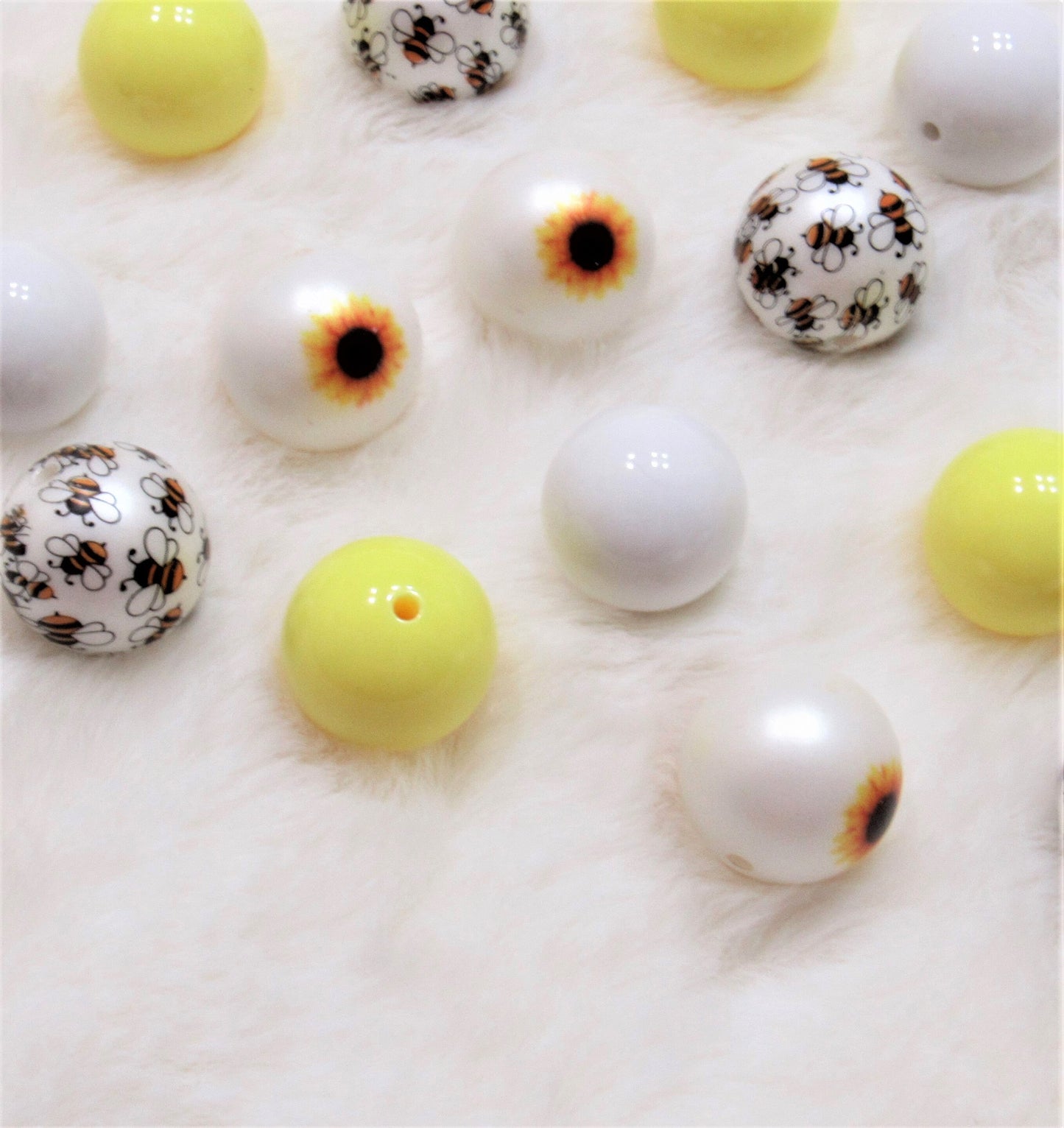 NEW 20mm Sunflower Print on Matte Pearls, Bubblegum Beads, Chunky Gumball Beads, Bubblegum Bead Supply, Chunky Printed Beads