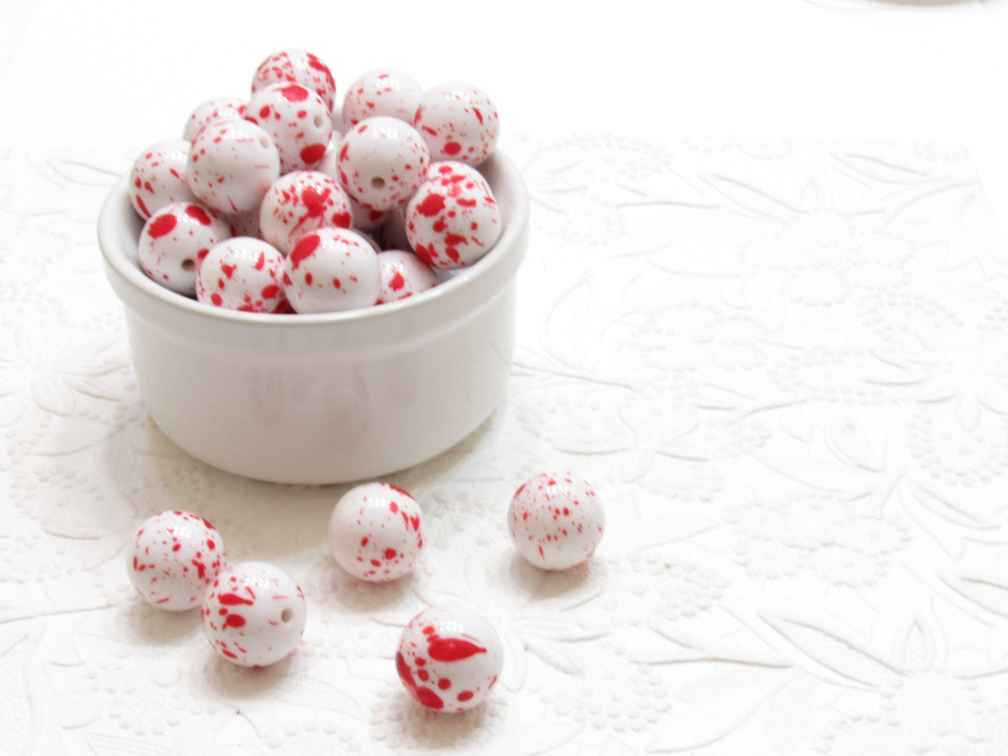 20mm Red Splatter Beads, Red Blood Splatter Bubblegum Beads, Halloween bead, red on white splatter bead