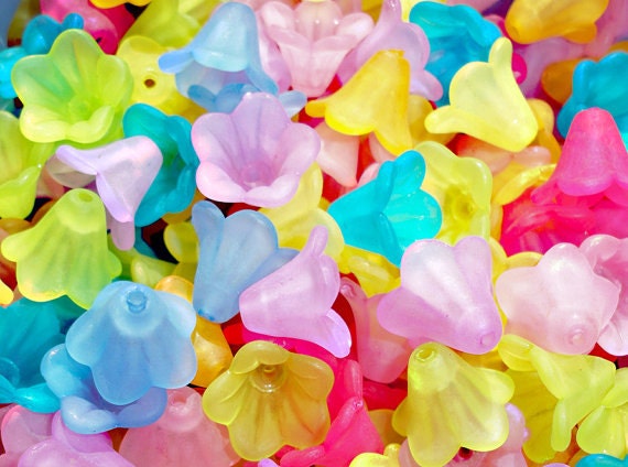 Acrylic Flower Beads, Acrylic Frosted transparent Flower beads, Angel Trumpet beads, bubblegum bead,Chunky bubblegum,Gumball bead