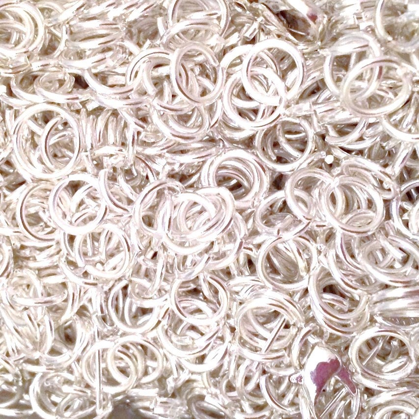 Qty 100  7 mm jump rings, Iorn Jumprings, Silver Color Jump Rings,  Jewelry Findings, Bottle Cap Supply, Jewelry Supply, Bubblegum Necklace