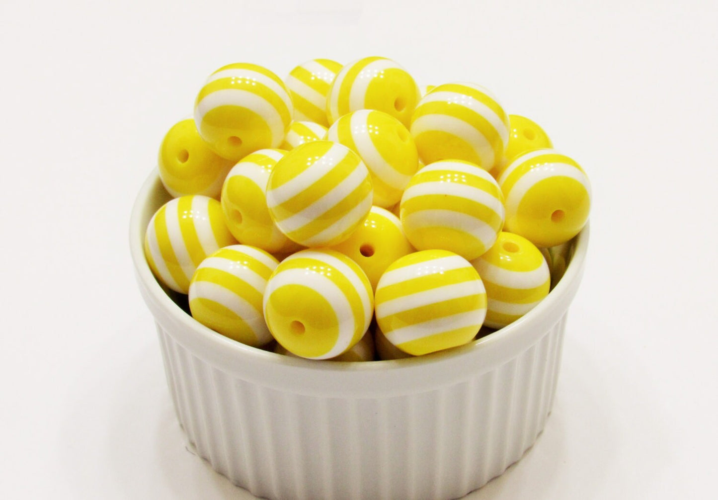 20mm Chunky Yellow Striped Bubblegum Beads, Chunky Bubblegum Beads, Chunky Gumball Resin Bead, Chunky Necklace Supply Beads, Gumballs